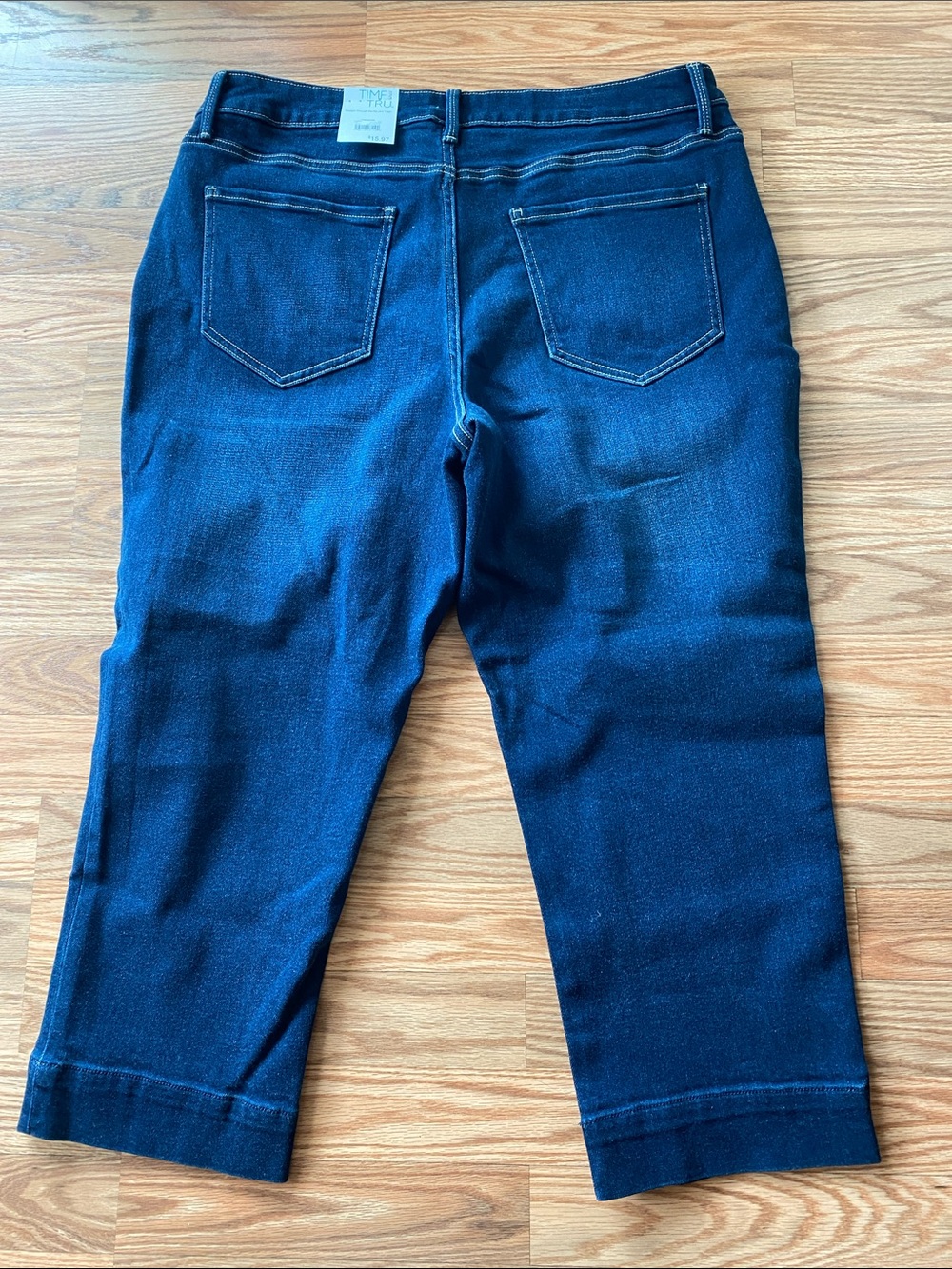 Time and Tru Navy Cropped Ankle Jeans NWT-16 Denim